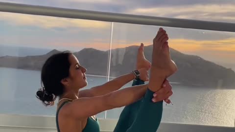 Nude yoga girl