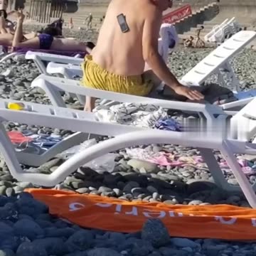 Some say he still looking for that phone 📱