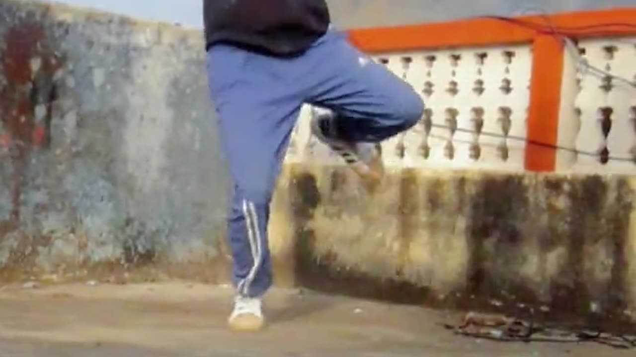 Mnn wa lagye🎵🎵 Suggest me a song to dance🤸♂️❣#Trend #goviral #freestyle #bboy_miquol #thenepdancer