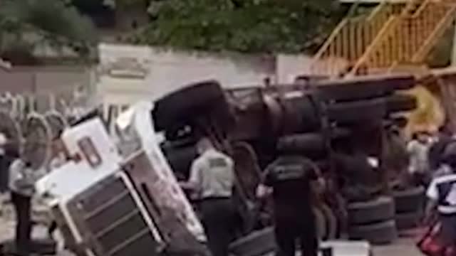 Police arrest man armed with bayonet and machete outside DNC offices