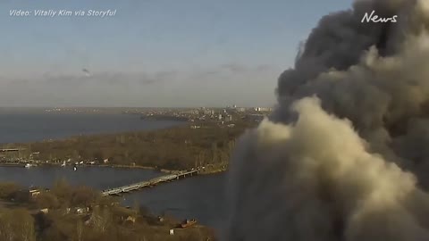 CCTV shows impact of deadly Russian strike on Mykolaiv government building in Uk