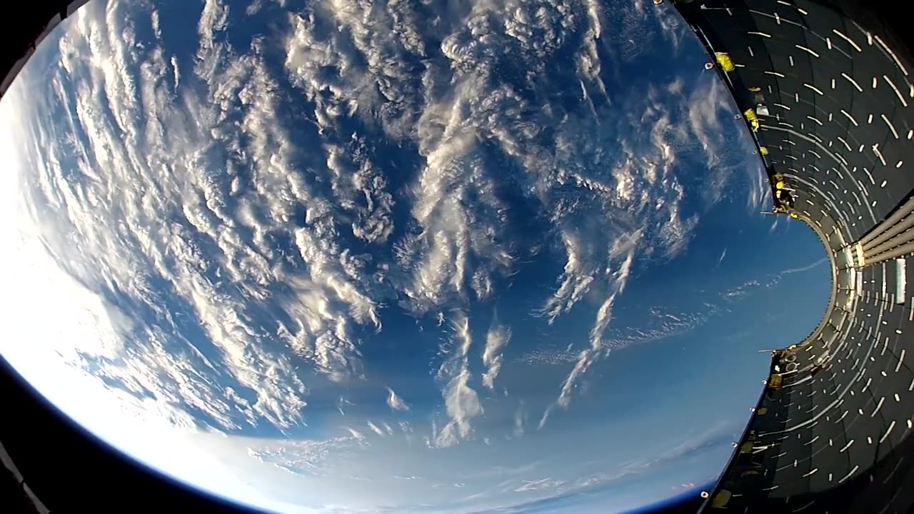 Falling Back to Earth | HD Footage From Space