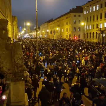 ⚡️In Munich, protests again began today against rising prices, vaccinations, inflation