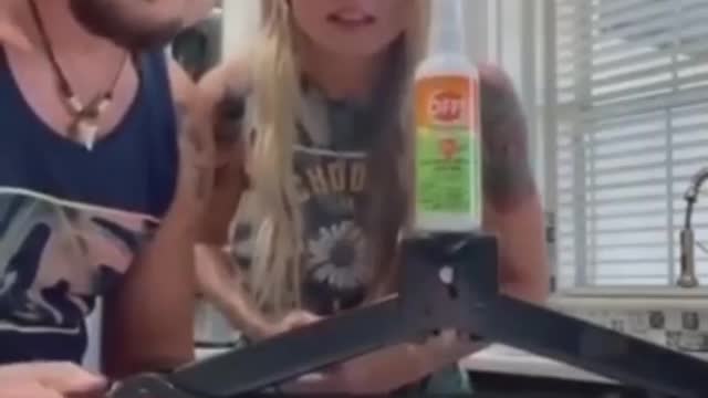 How to use a car jack