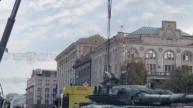 How China is supporting Ukraine by donating cranes for Russian tanks