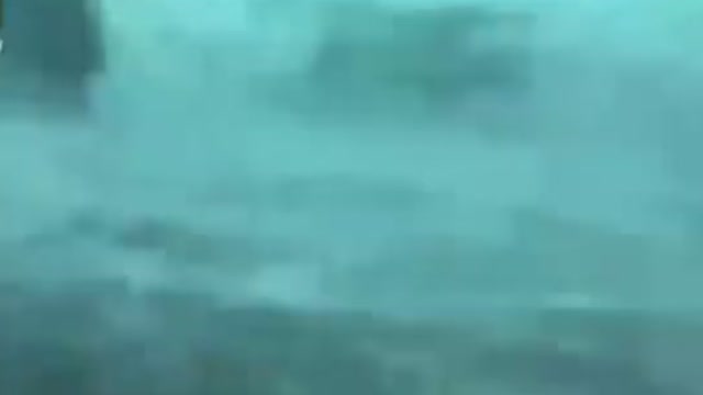 Video from Grand Isle LA 12:40 est