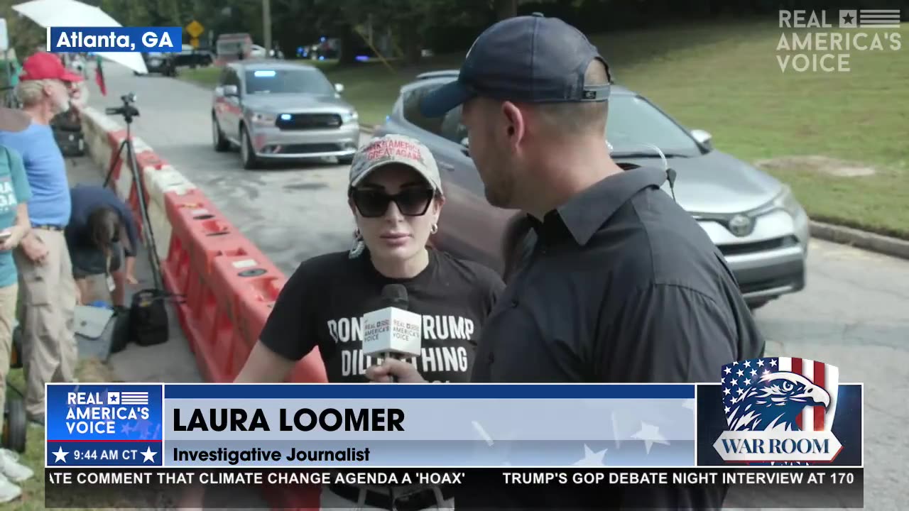 Hundreds Gathering Outside Fulton County Jail In Support of President Trump