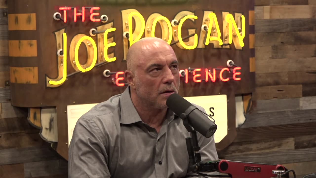 Joe Rogan Experience #2221 - JD Vance