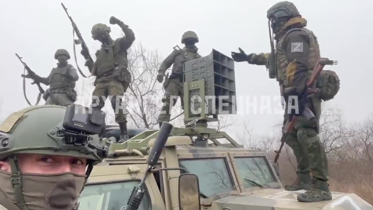 π·πΊπ Time for a Dance Break! Russian soldier style...