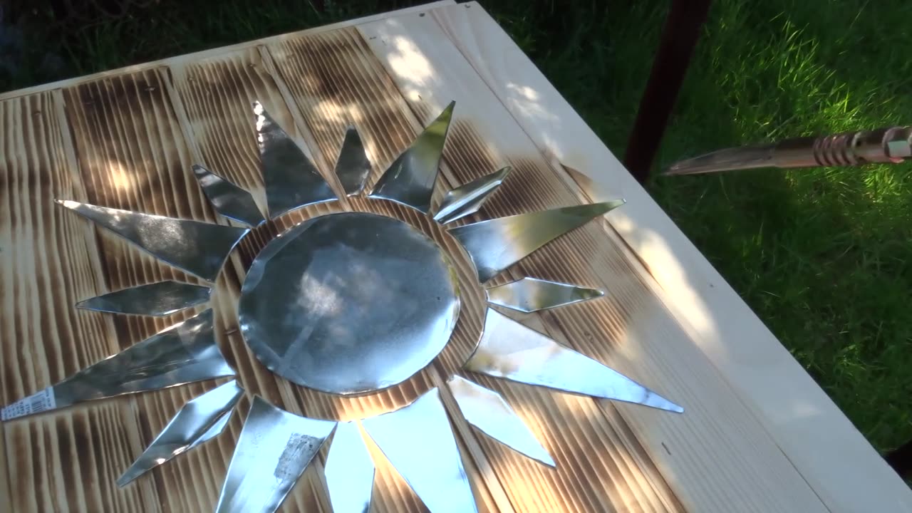 Decorating the hive