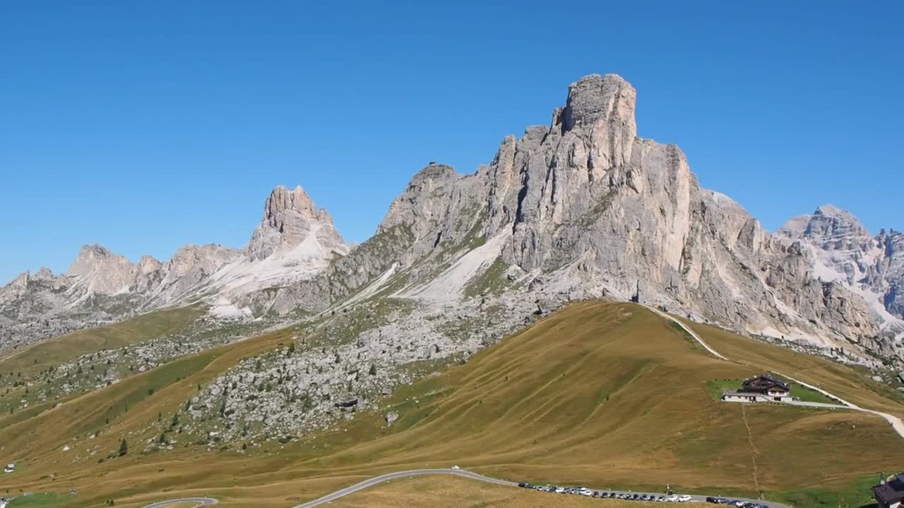 THE FAMOUS MOUNTAIN'S OF THE WORLD