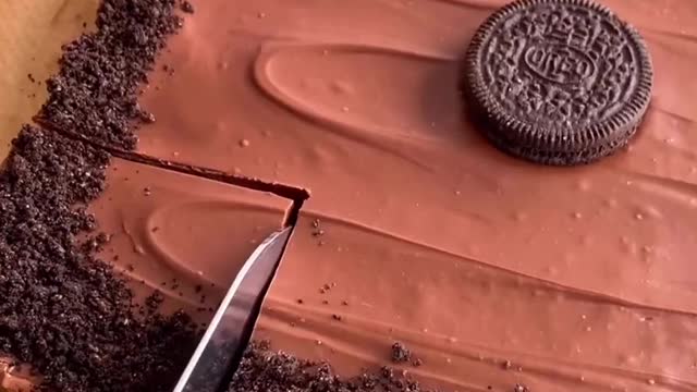 No-bake Oreo & Nutella cheesecake bars 😍