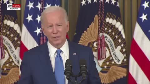 Clueless' Joe Biden 'panics' after Elon Musk question