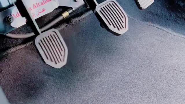 Correct habits of car repair while driving