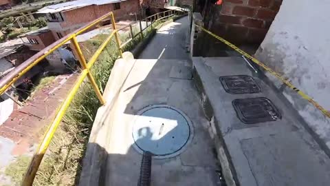 CRAZY URBAN MTB DOWNHILL TRACK - FULL RACE RUN!