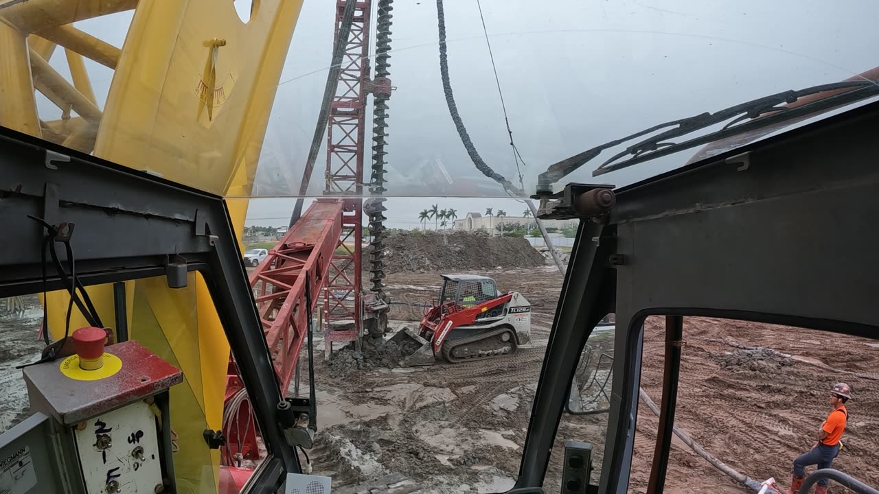 APG crane 02; pump, set steel, move