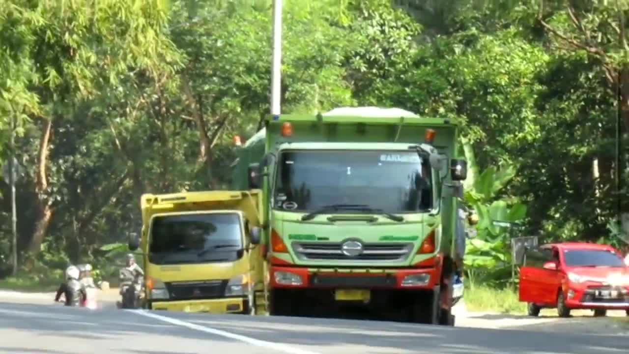 The Tayo bus is the large truck that is ascending