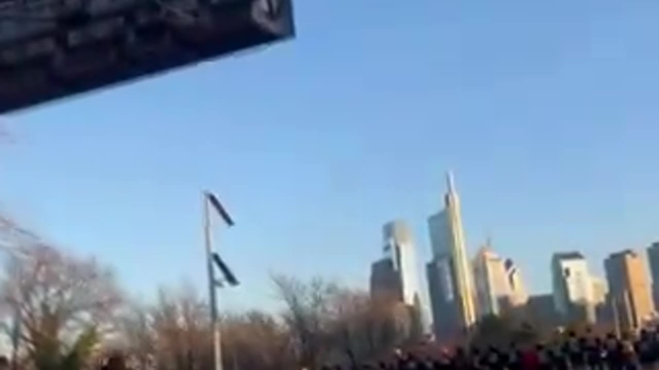 Gaza ceasefire protest has shut down I-76 west in Philadelphia.
