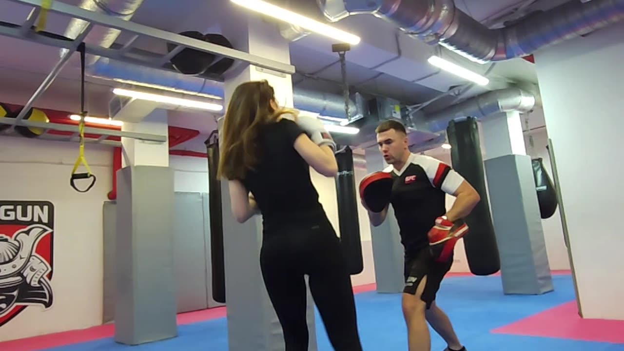 Inspiring Girl in Kickboxing: Motivation & Training Journey #girl #kickboxing #motivation #shorts