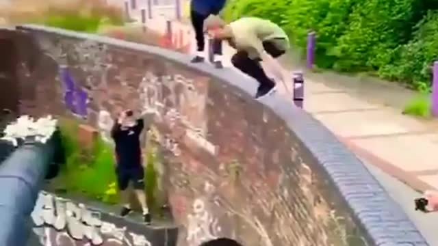 Best parkour freerunnning $ flips