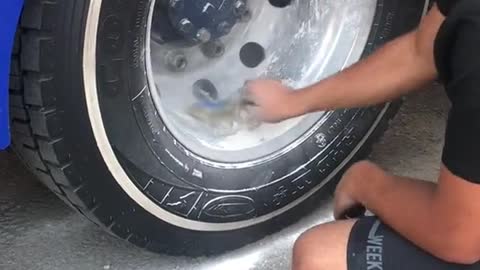 Tire polishing maintenance