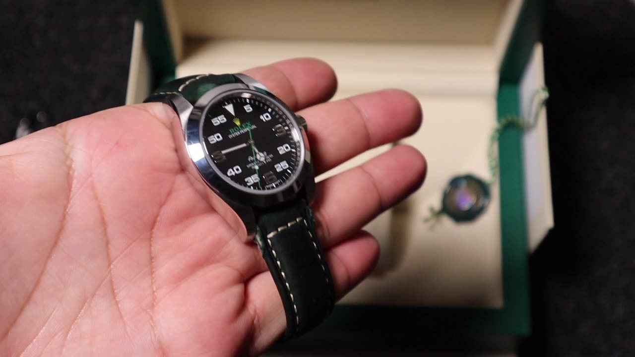 Unboxing and first impression of Rolex Airking 116900