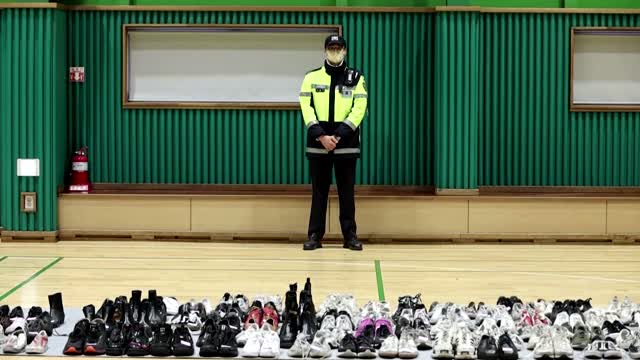 Seoul crush victims' belongings fill lost-and-found center