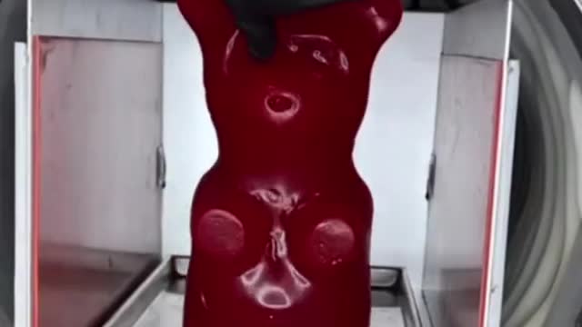 Giant Gummy Bear Freeze Dry! 🤯🐻