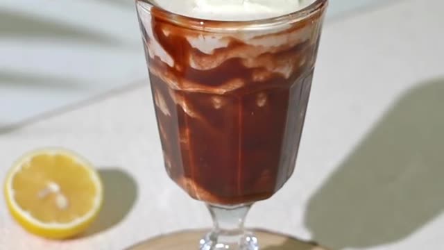 Chocolate with a healthy twist! 🍫🍧#chocolate #lifespace #probiotics #DIY #drink