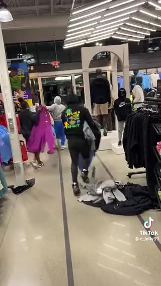 Christmas Shopping in CALIFORNIA