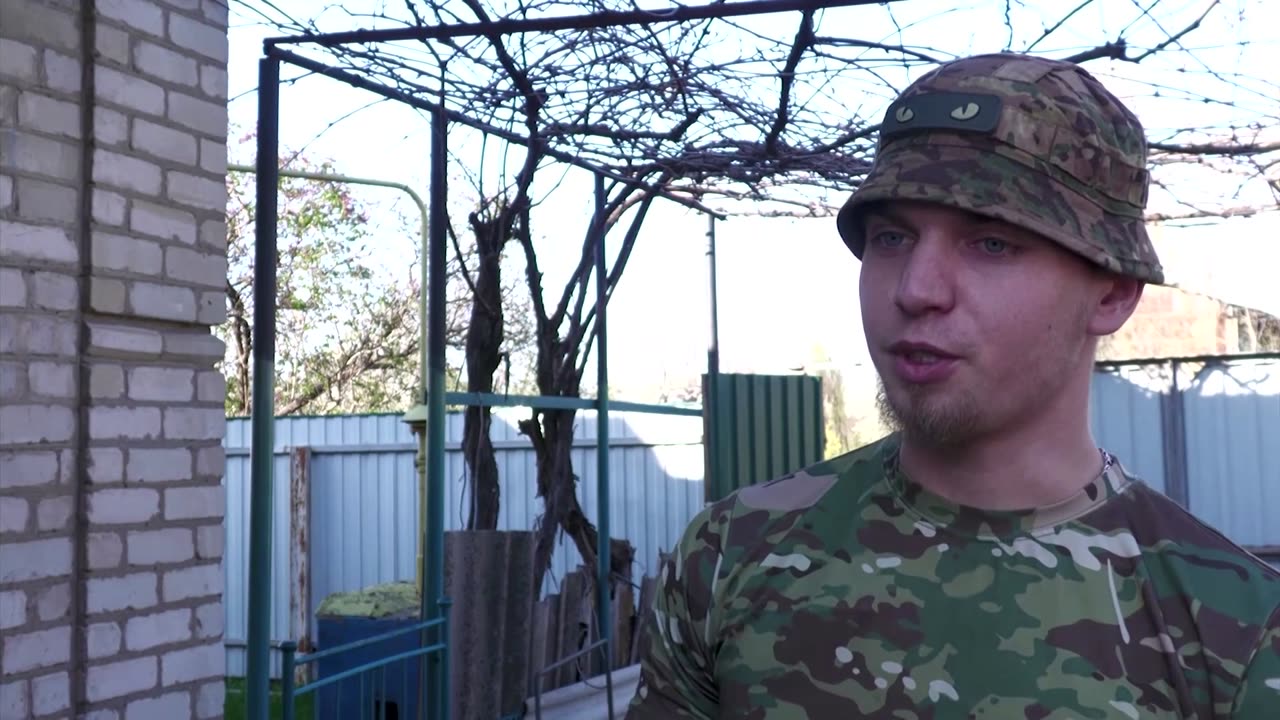 Musician lifts Ukrainian servicemen's spirits