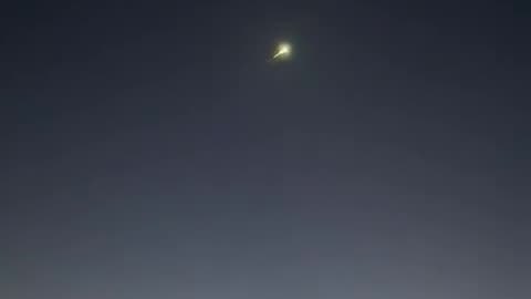 Mesmerizing green fireball suddenly lit up the sky above Navarre, Florida.