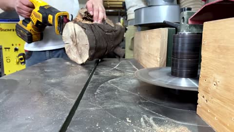 WOODWORKING Making a cutting board.