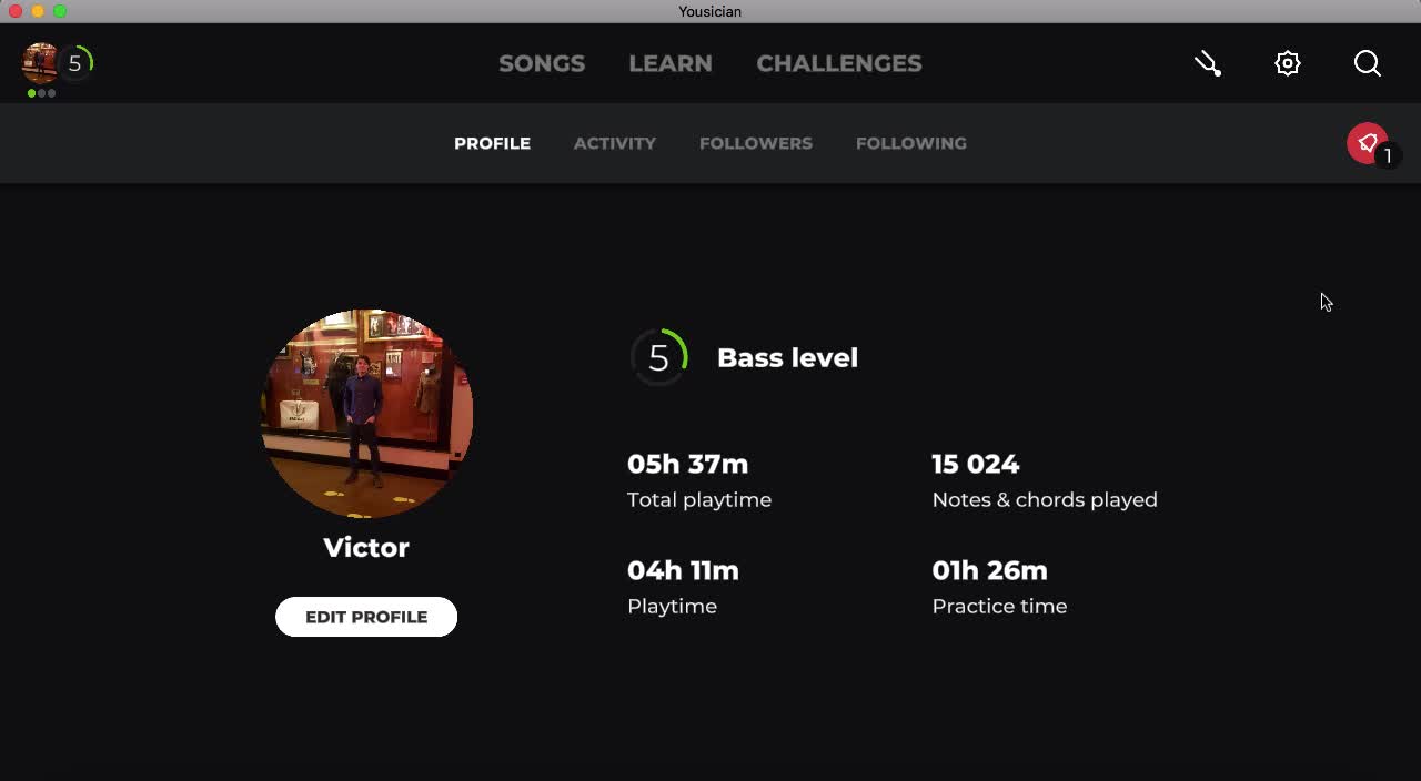 Playing bass guitar in Yousician (2 April 2022)