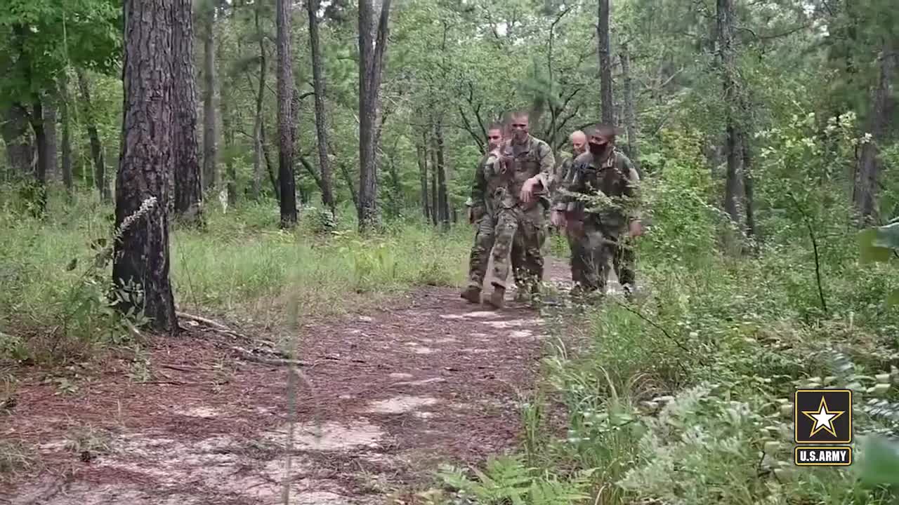 Forging a Cavalry Scout Ep. 2 - Gas Chamber, Land Nav and Obstacle Course _ U.S._4