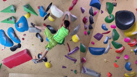 Send a fun bouldering