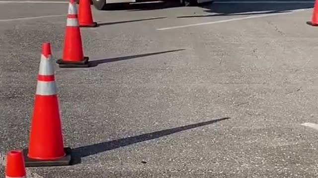 Truck driving school's reversing practice is a little more solid than Chinese driving school's.