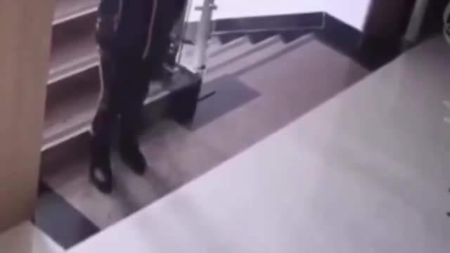 COMO ASSIM? | What a Hell?