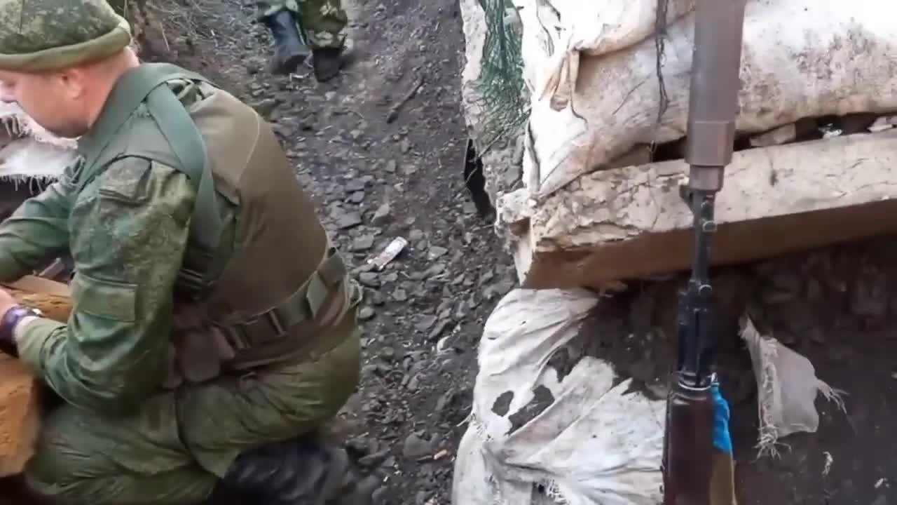 Ukraine War Footage: Firing From A Bunker