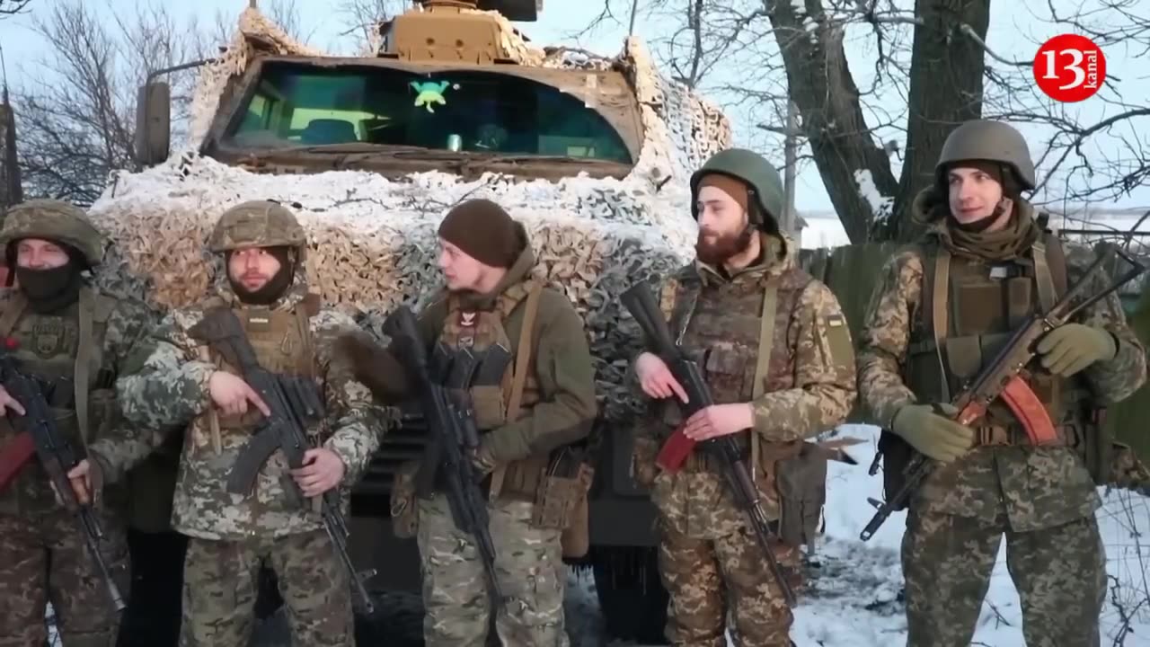 Ukrainian soldiers fighting near Bakhmut ask for m