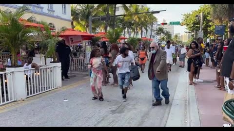 Old Man Street Workout! PRANK