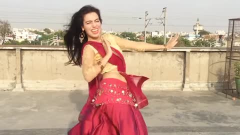 Rail main dhakka laage se dance // renuka panwar new song// dance with alisha