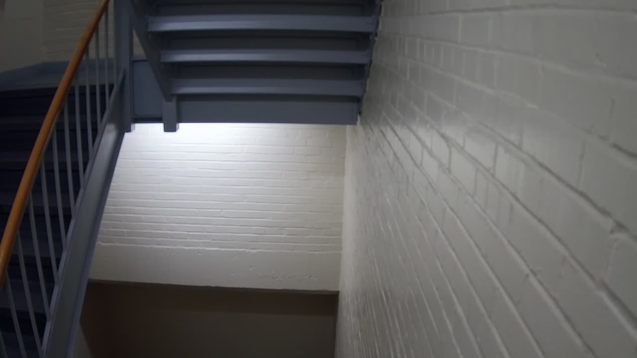 3869FHOB01Stair6_2021-01-06_15h00min01s313ms.mp4
