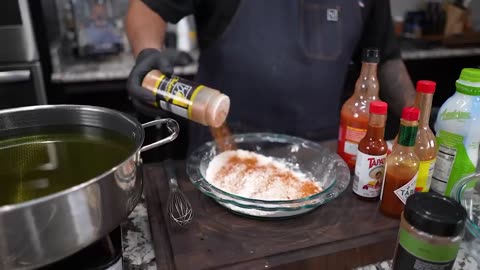 The Secret to the Perfect Fried Chicken Wings