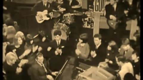 Jerry Lee Lewis - Whole lotta shaking goin on (Live London 1964)