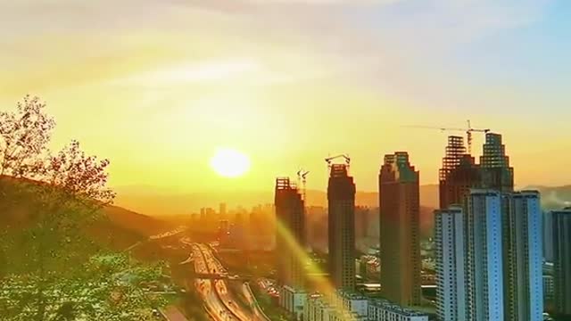 This city is not my hometown. It is indeed better than my hometown