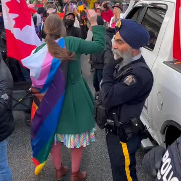 Conflict between Antifa and Gays against Groomers escalates at Drag Queen Story Hour protest in BC.