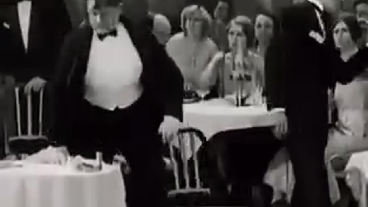 Charlie chaplin - #comedy #CinemaHistory #comedy #charliechaplin #charlie #funnyreels #funnyvideo