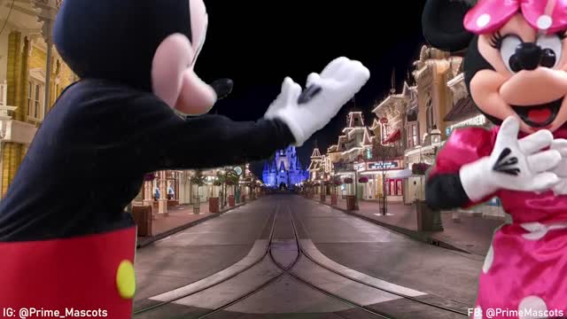 Mickey and Minnie's Most Romantic Moments In This Dance!