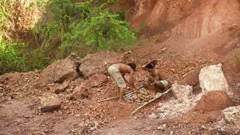 100 Days Building A Modern Underground Hut With A Grass Roof And A Swimming Pool